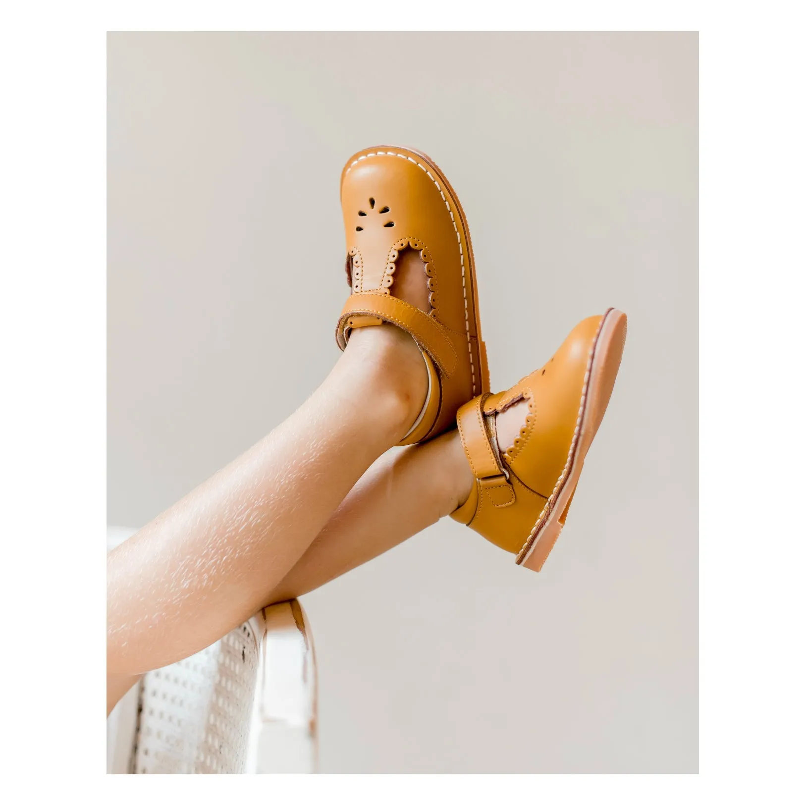 Mary Janes Scalloped T-Strap | Angie